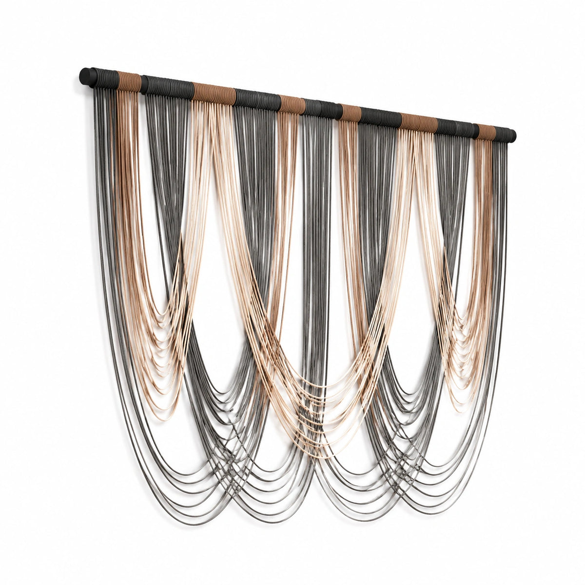 Tapisserie murale 120 x 120 cm en cordons textiles noir beige marron style bohème suspendu