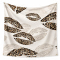 Tapisserie murale 150 x 130 cm en polyester blanc motif lèvres léopard avec œillets